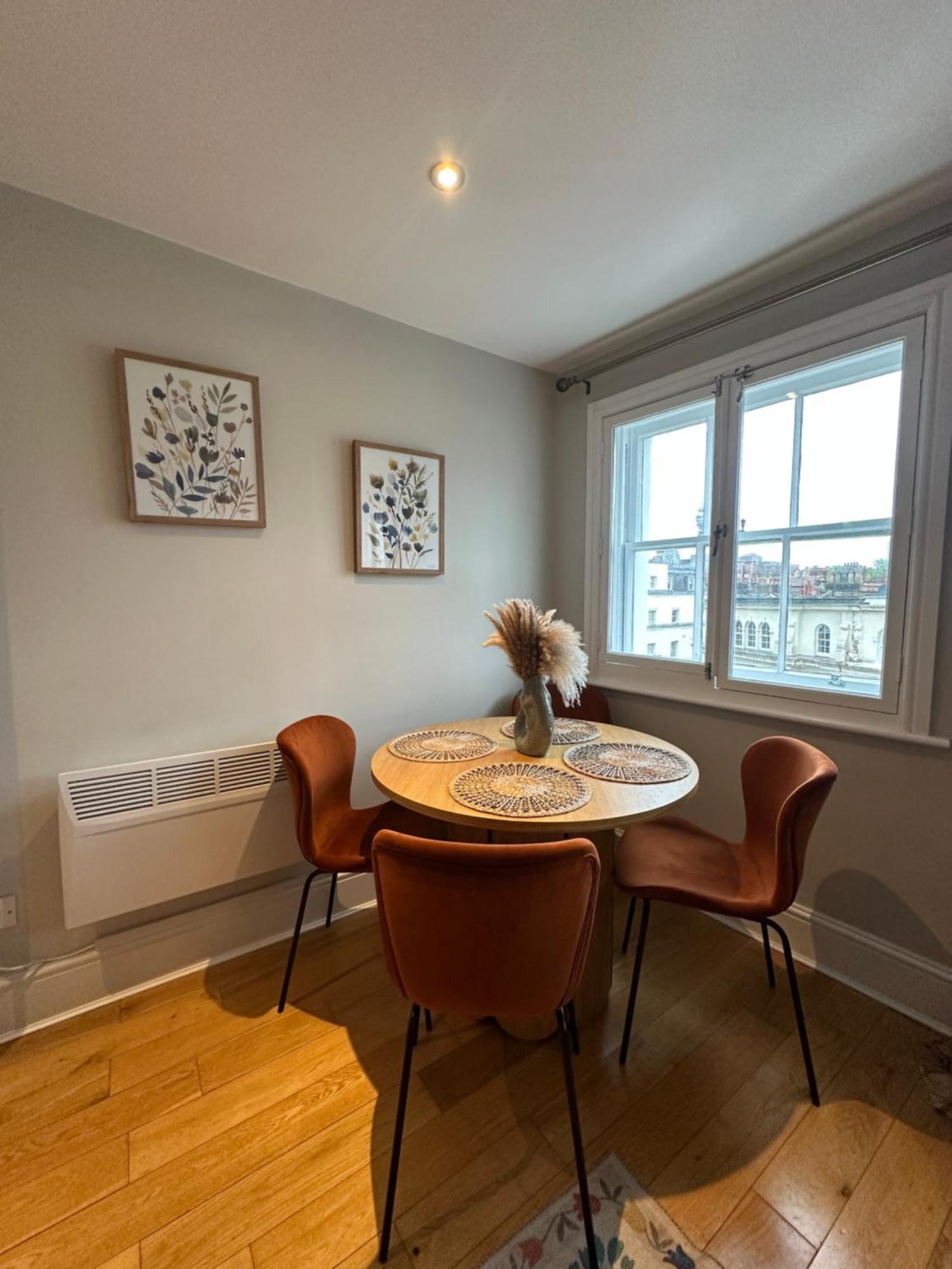 Stylish Flat Minutes From Covent Garden - West End London