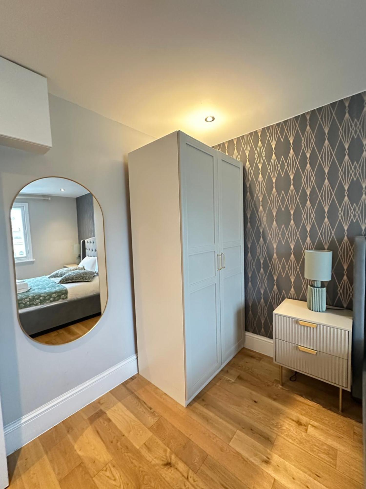 Stylish Flat Minutes From Covent Garden - West End Apartment *